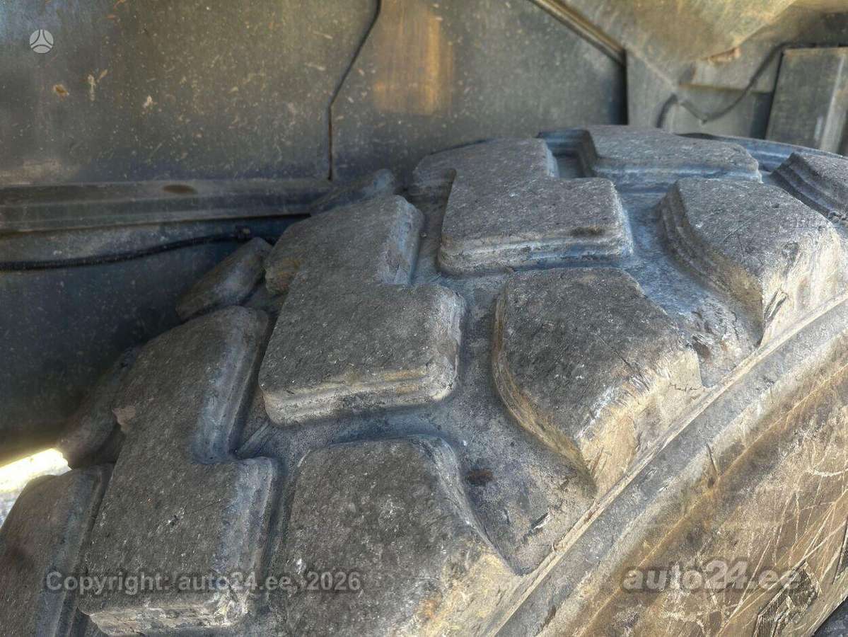Liebherr L544  + new tires, frontal loader
