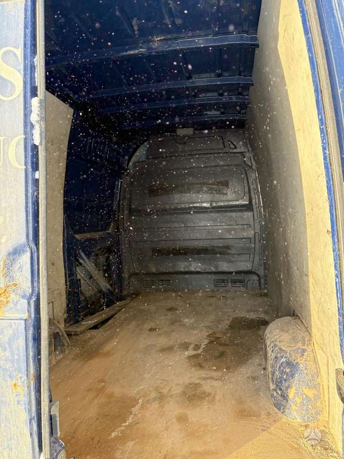 Volkswagen CRAFTER, preču