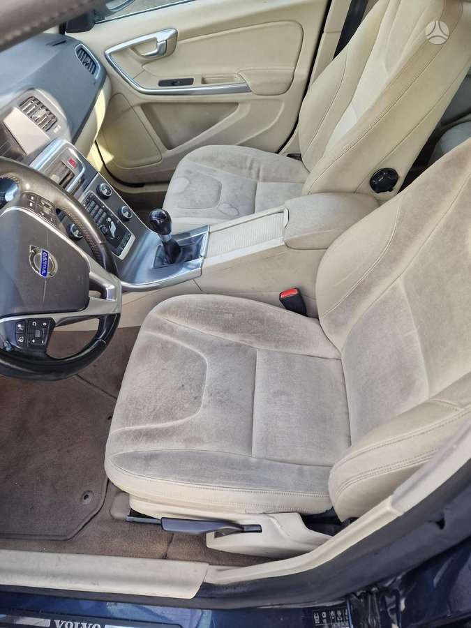 Volvo V60, D5204T, rezerves daļās