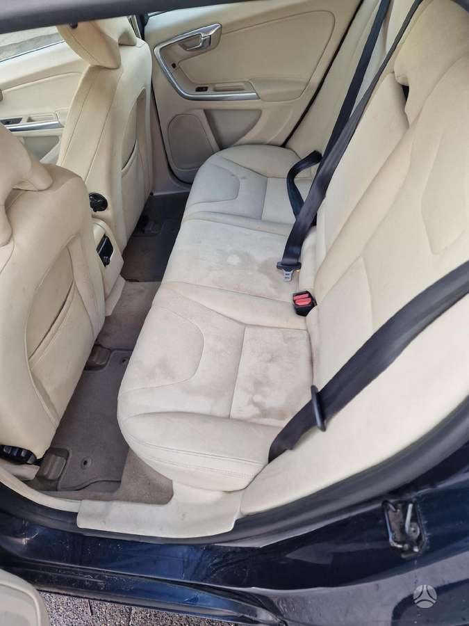 Volvo V60, D5204T, rezerves daļās