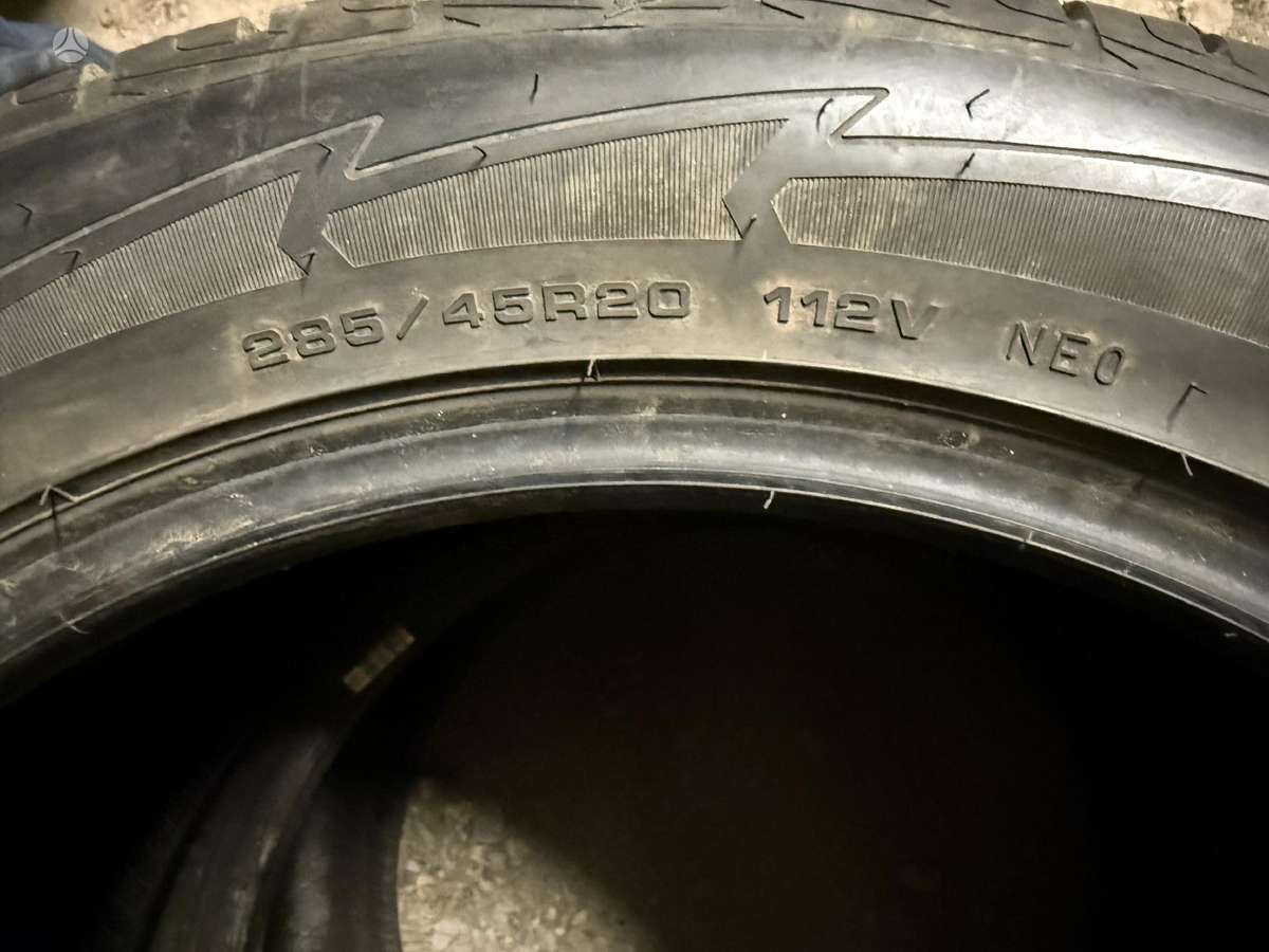 Goodyear, all-season 285/45 R20