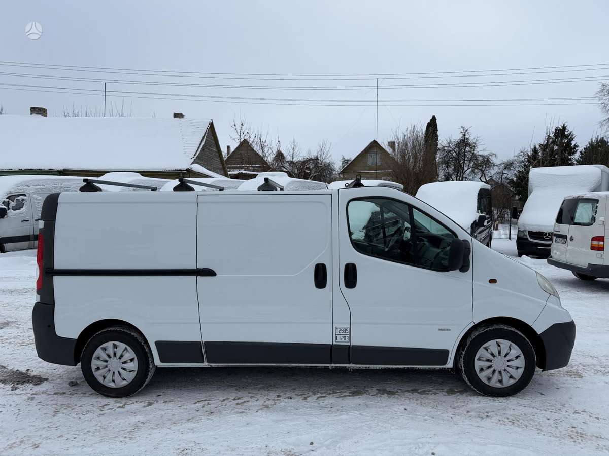 Opel Vivaro, 2.0 l., cargo van 4