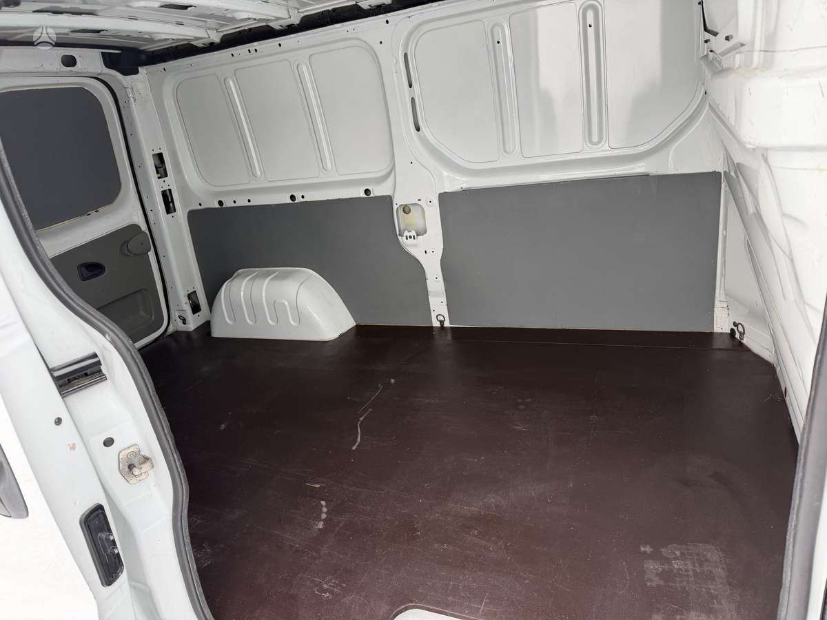 Opel Vivaro, 2.0 l., cargo van 15