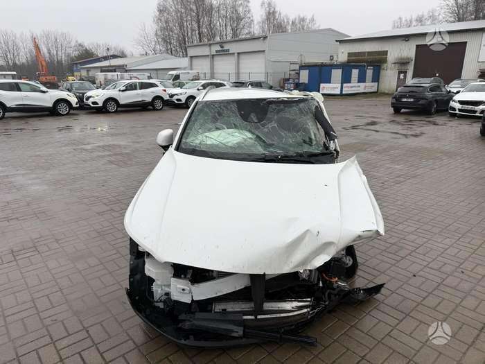 Volvo XC40 dalimis