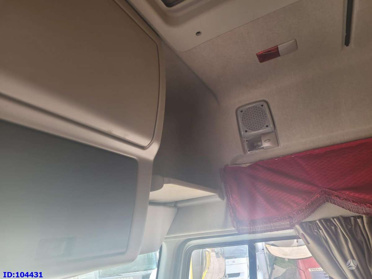 Renault Premium 450 6x2  (No gearbox), double sleeper