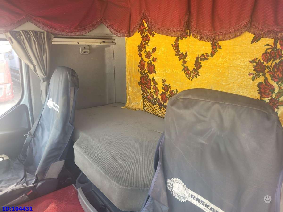 Renault Premium 450 6x2  (No gearbox), double sleeper