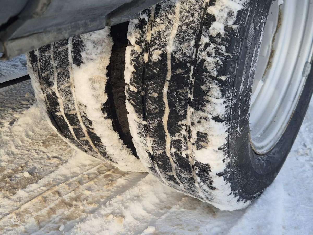 Iveco Daily, 3.0 l., cargo van 7