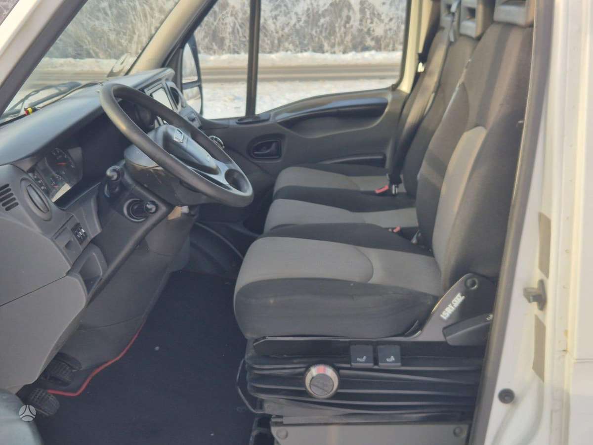 Iveco Daily, 3.0 l., cargo van 9