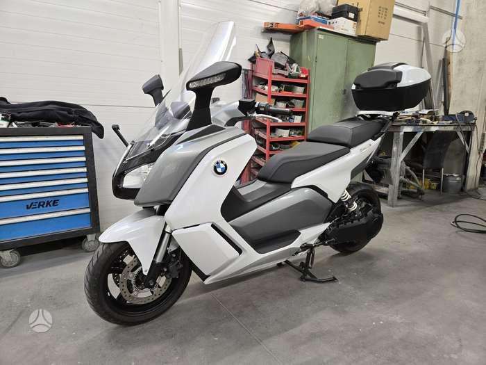 BMW CE 04, scooters / mopeds