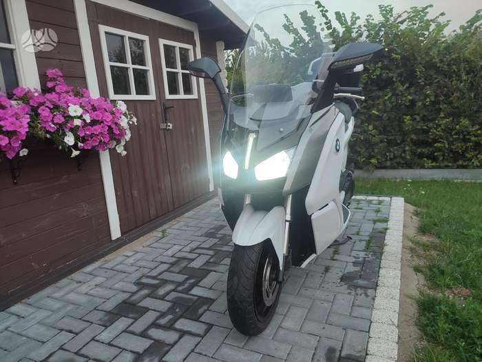 BMW CE 04, scooters / mopeds