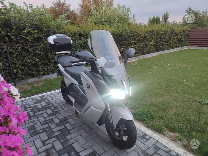 BMW CE 04, scooters / mopeds
