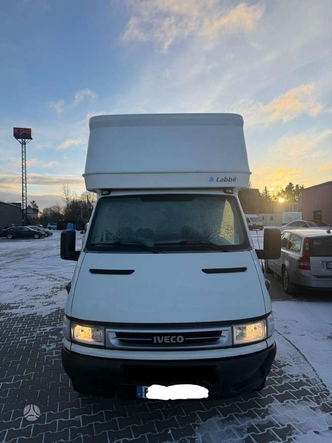 Iveco Daily, 3.0 l., cargo van 4