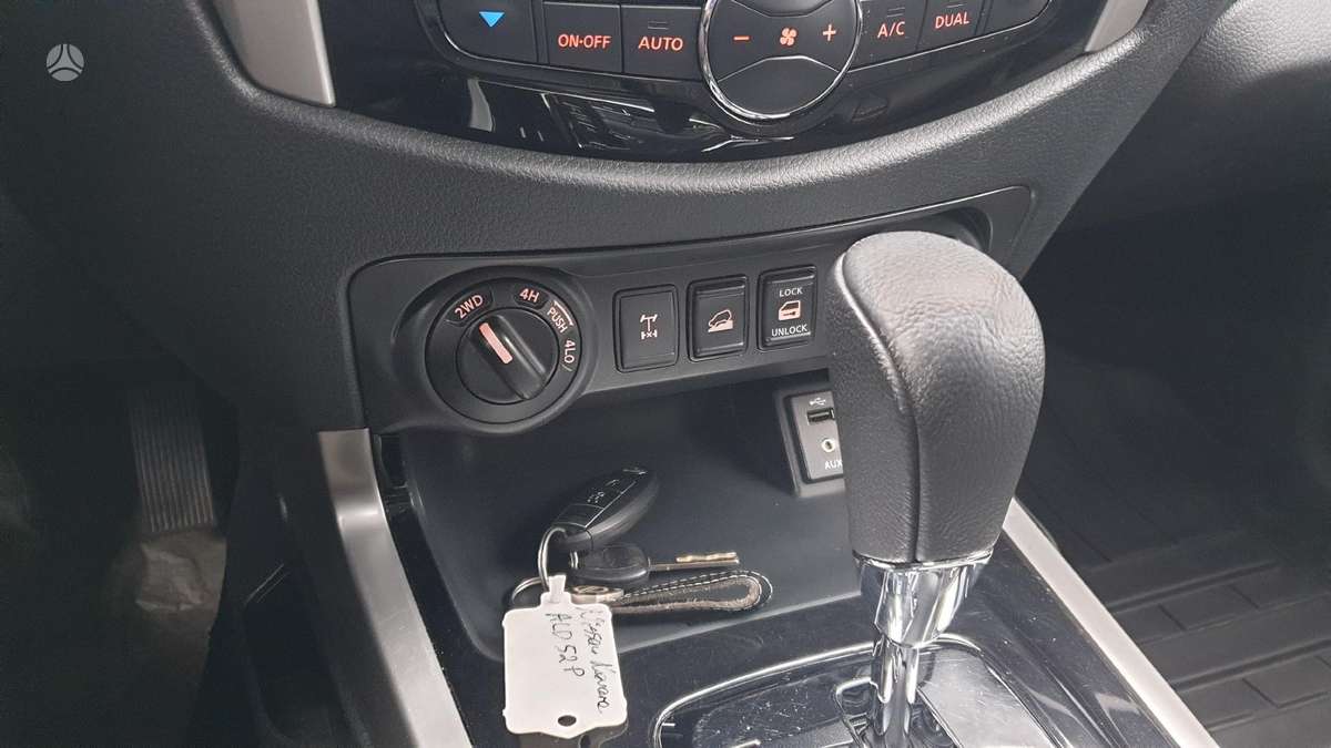 Nissan Navara, 2.3 l., pick-up 11