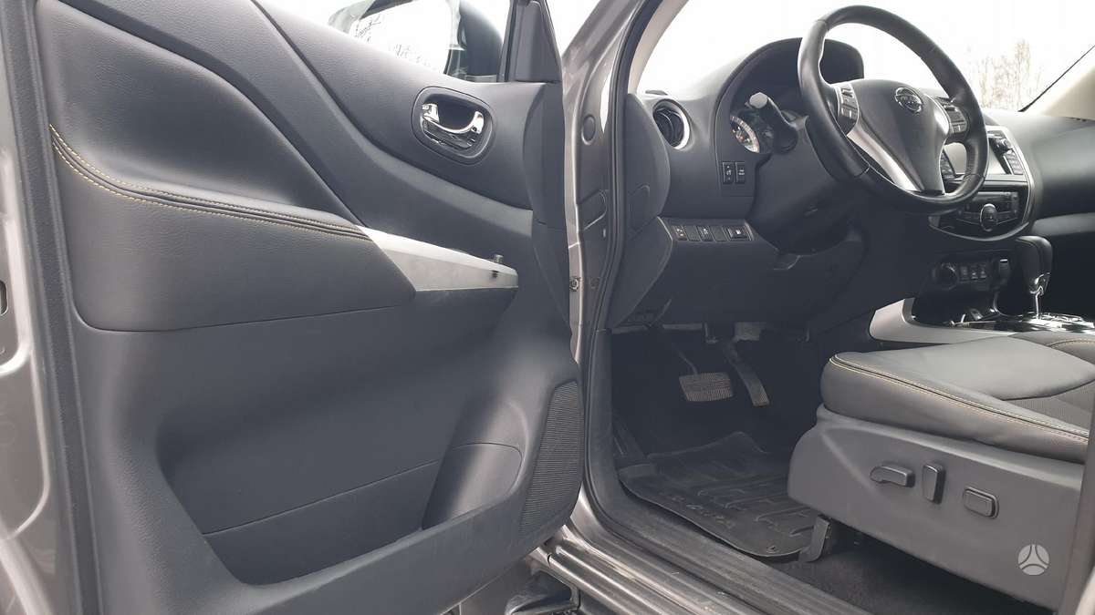 Nissan Navara, 2.3 l., pick-up 16