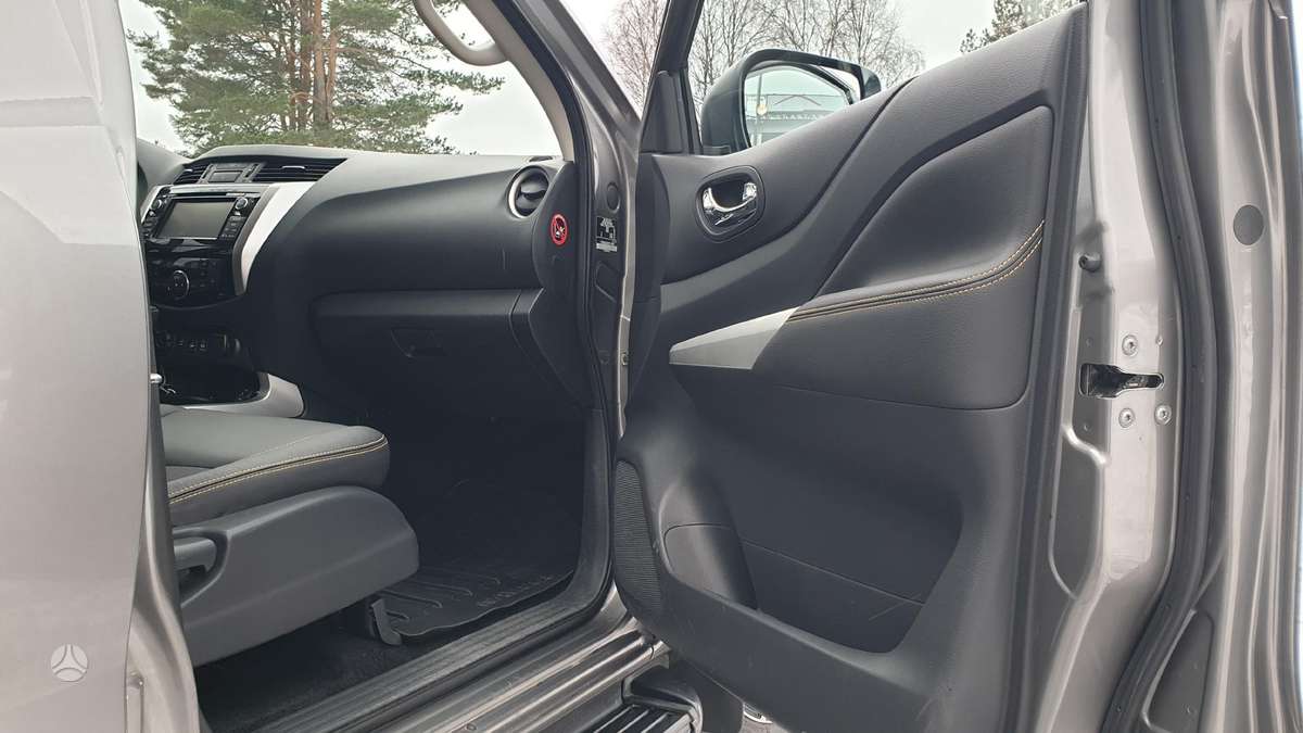 Nissan Navara, 2.3 l., pick-up 20