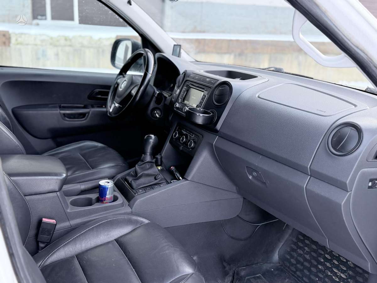 Volkswagen Amarok, 2.0 l., pick-up 9