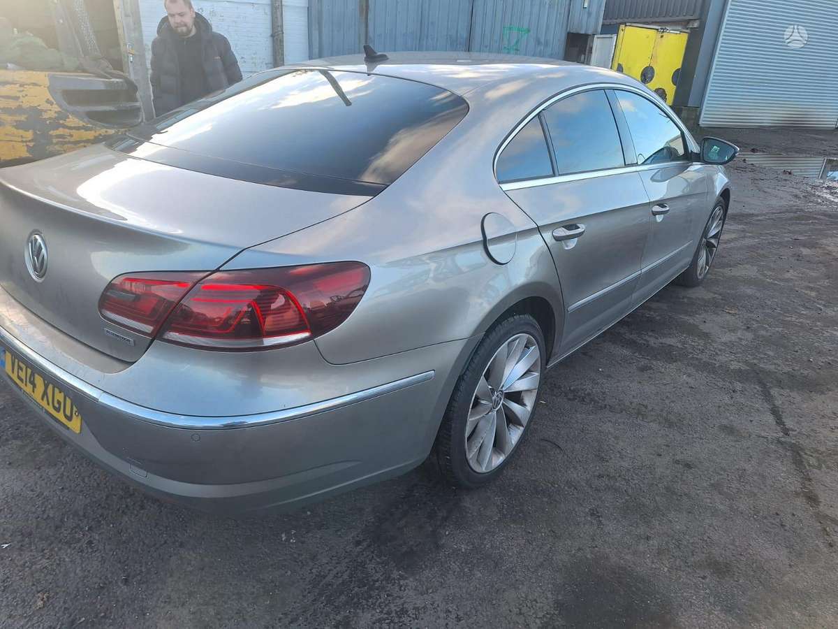 Volkswagen Passat CC dalimis