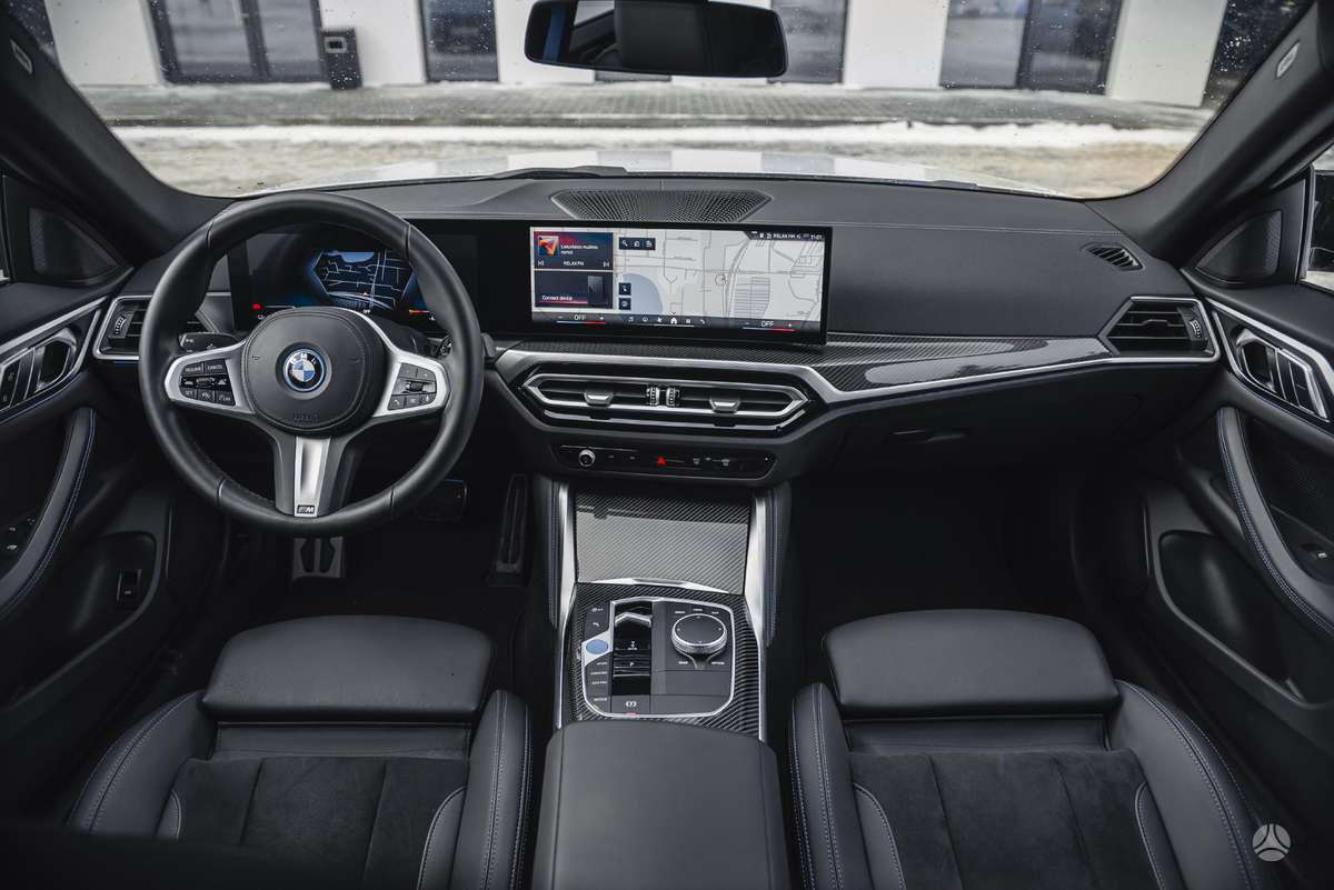 BMW i4, 70 kWh, hatchback