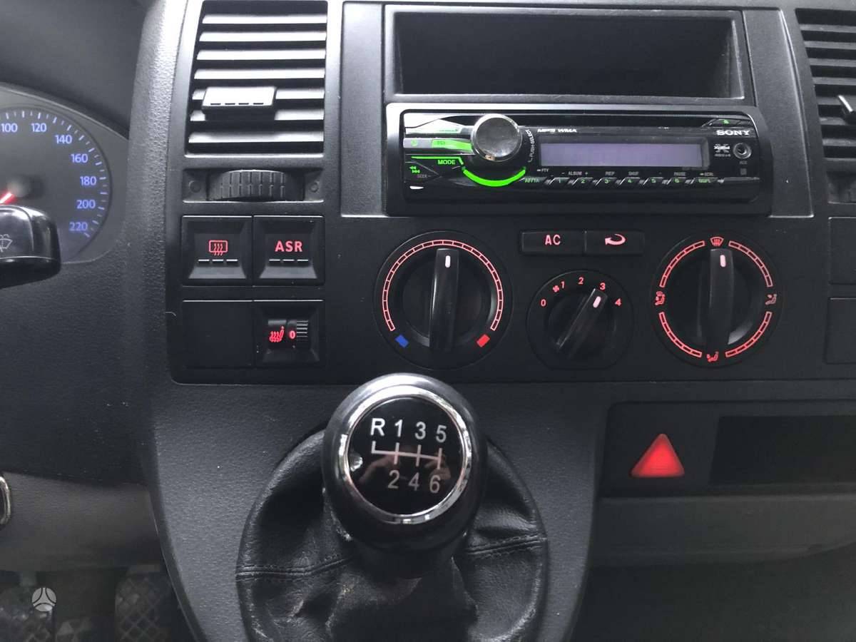 Volkswagen Transporter, 2.5 l., cargo van 27