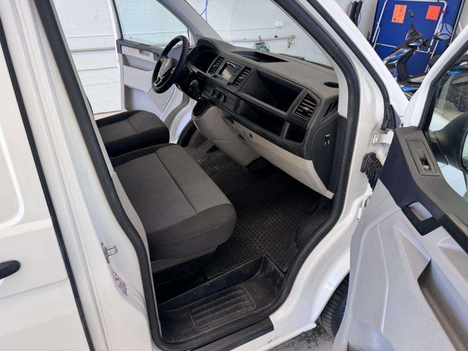 Volkswagen Transporter, 2.0 l., cargo van 14