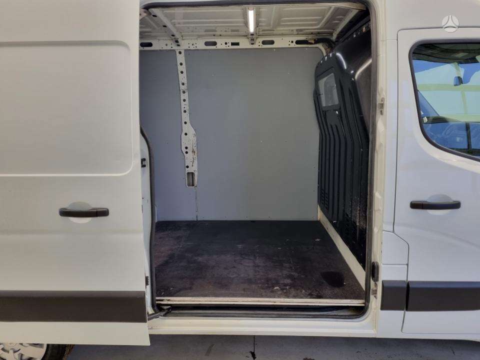 Renault Master, 2.3 l., cargo van 11