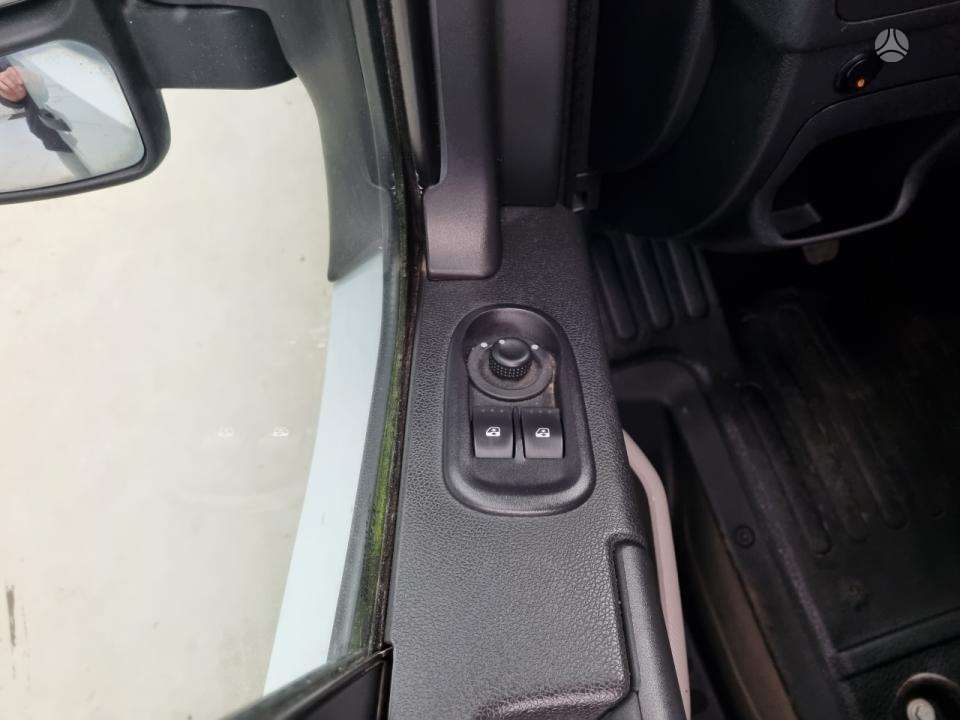 Nissan NV400, 2.3 l., cargo van 9