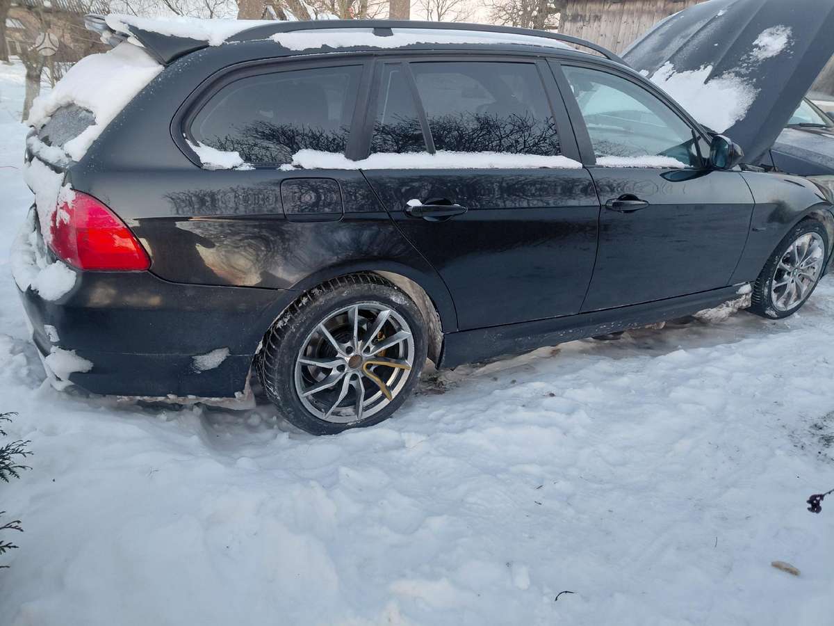 BMW 320, Hhhy, Variklis deze geri
