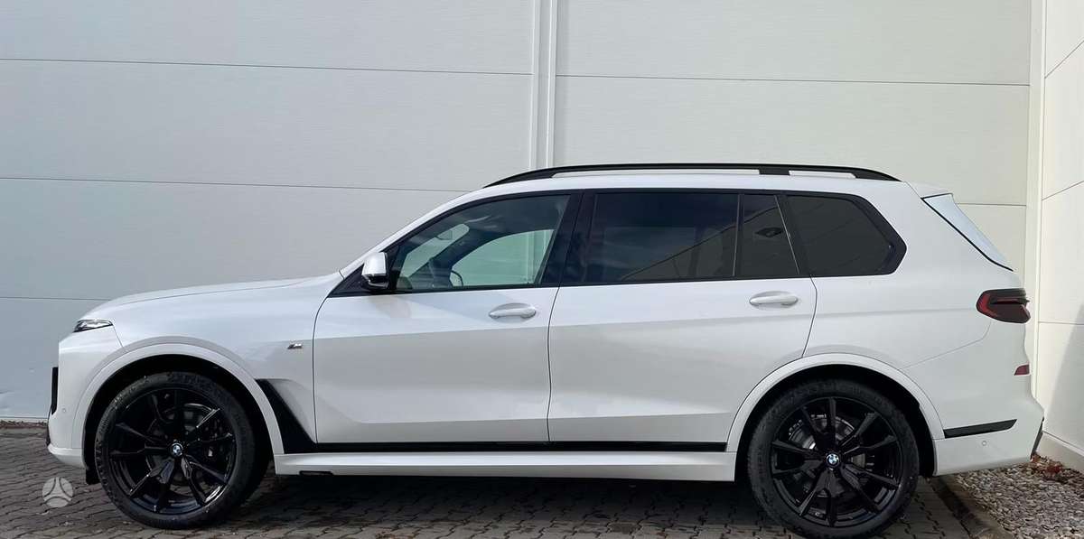 BMW X7, 3.0 l., visureigis / krosoveris