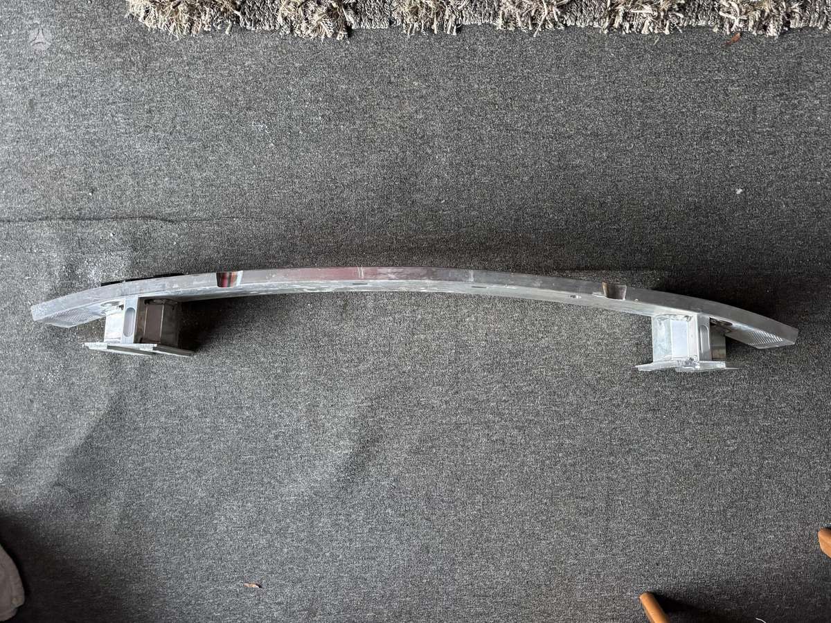 Volvo XC90 control arm