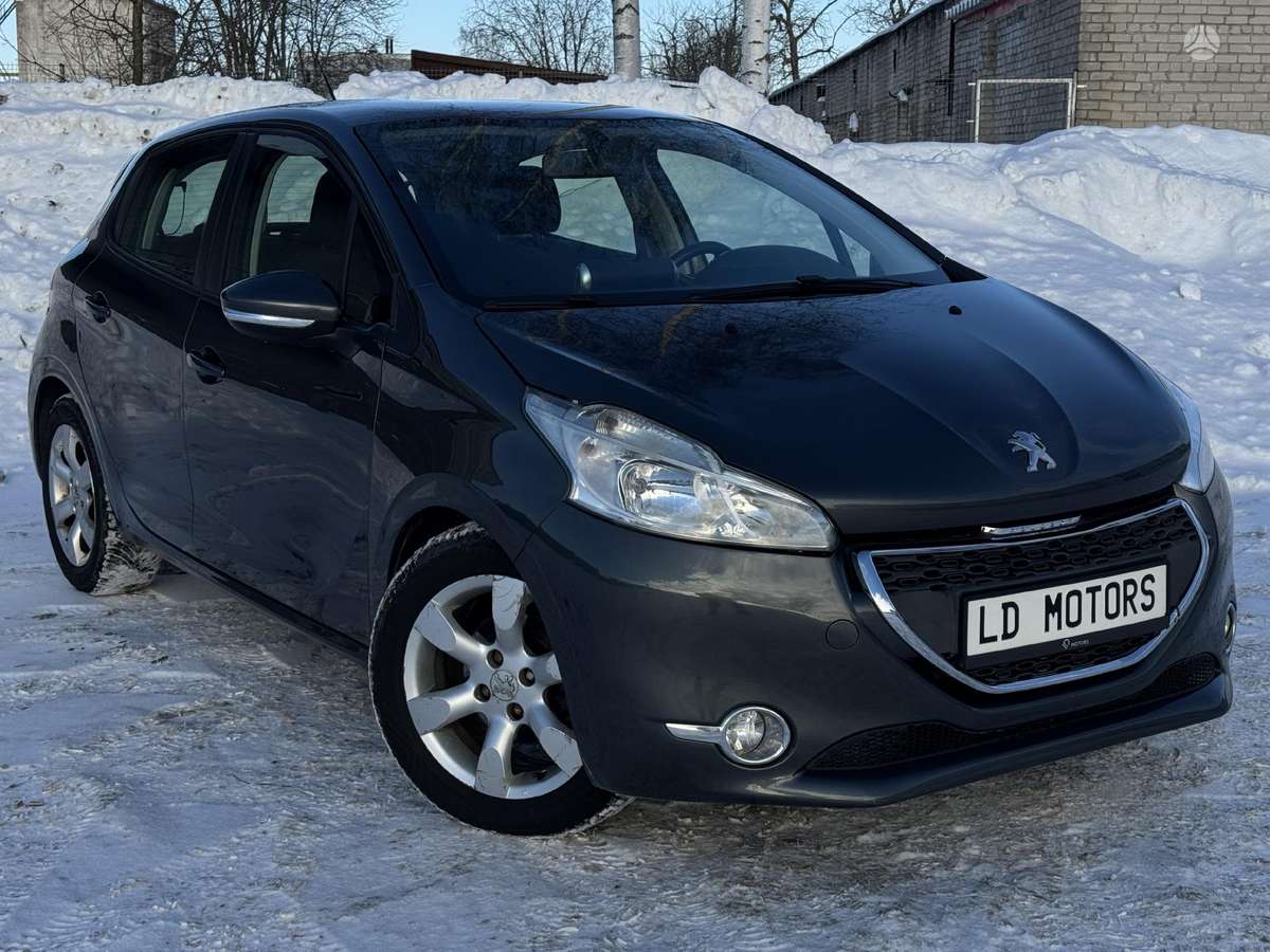 Peugeot 208, 1.4 l., hatchback