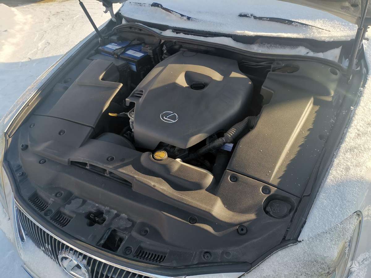 Lexus IS 220, 2.2 l., Седан