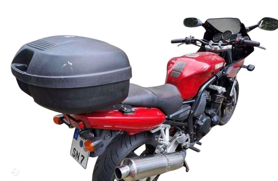 Yamaha FZS, street / classic