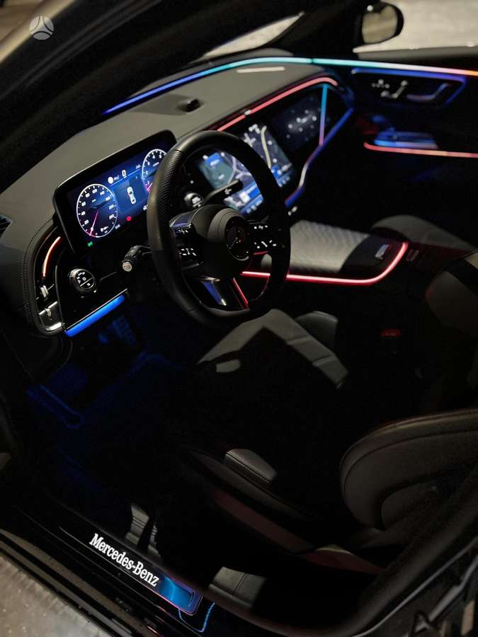 Mercedes-Benz E220, 2.0 l., sedans
