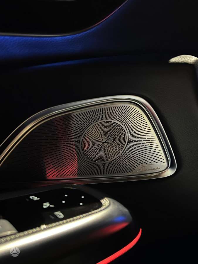 Mercedes-Benz E220, 2.0 l., sedans