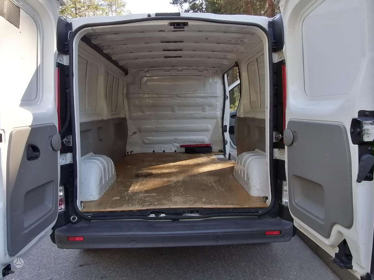 Renault Trafic, 2.0 l., cargo van 4