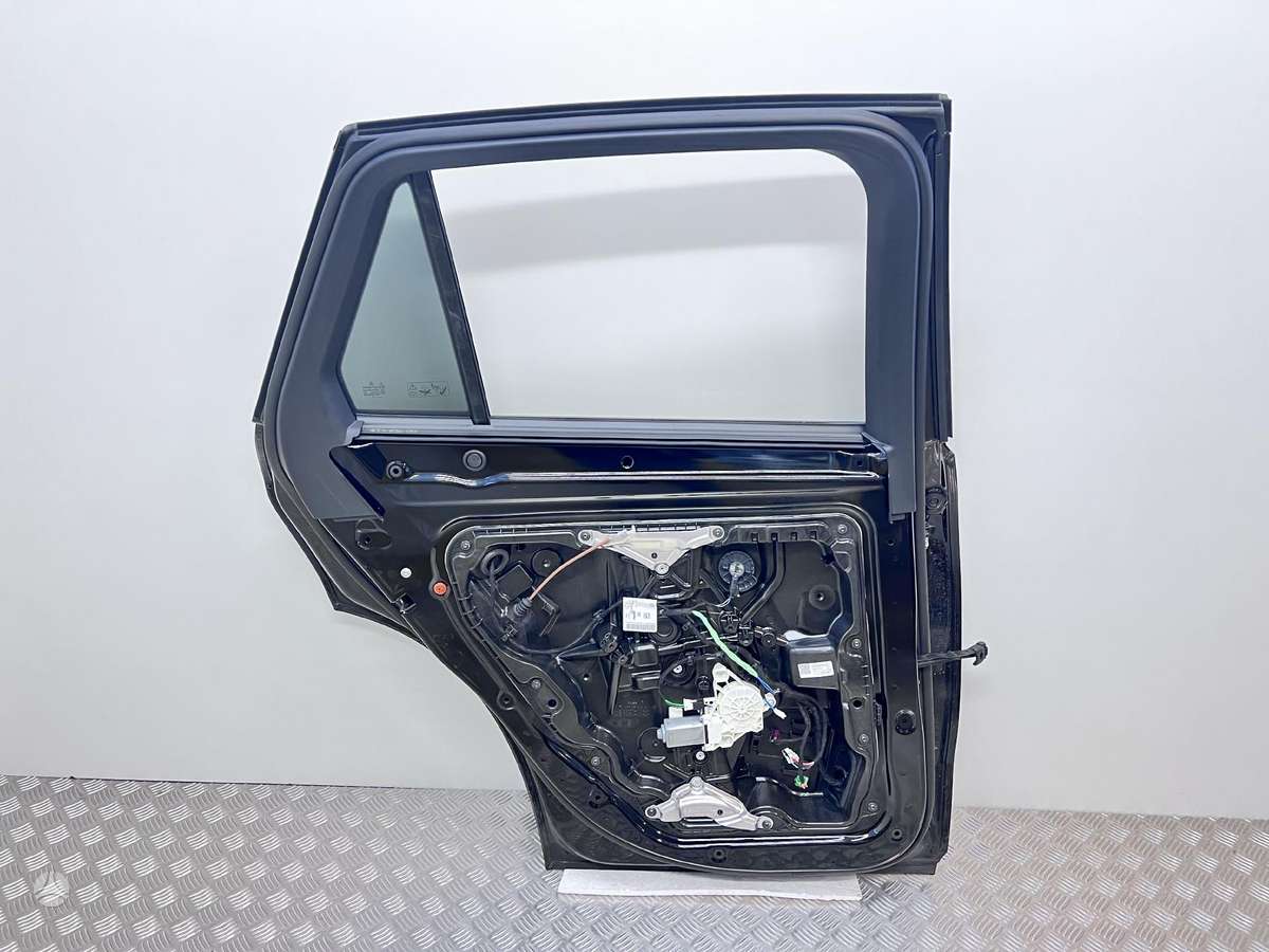 Mercedes-Benz GLC klasė doors