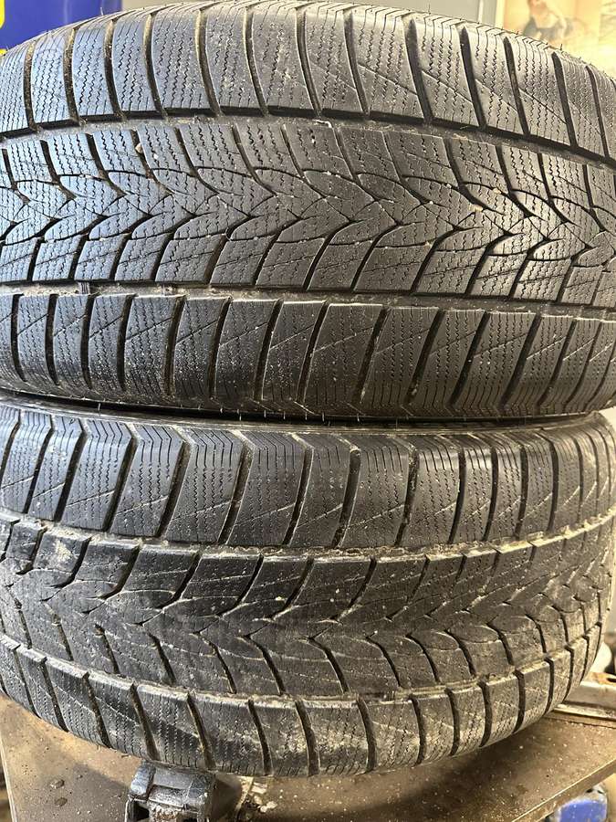 Imperial, winter 235/40 R19