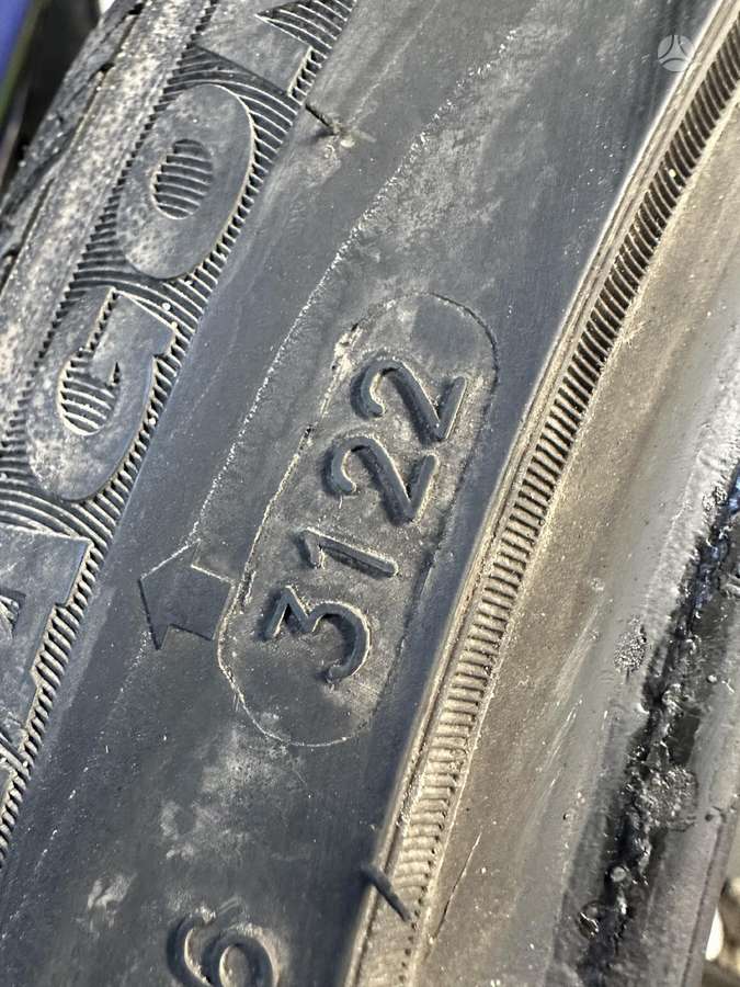 Imperial, winter 235/40 R19