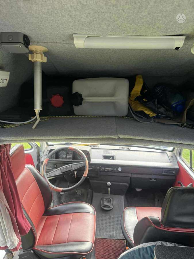 Volkswagen Transporter - 9