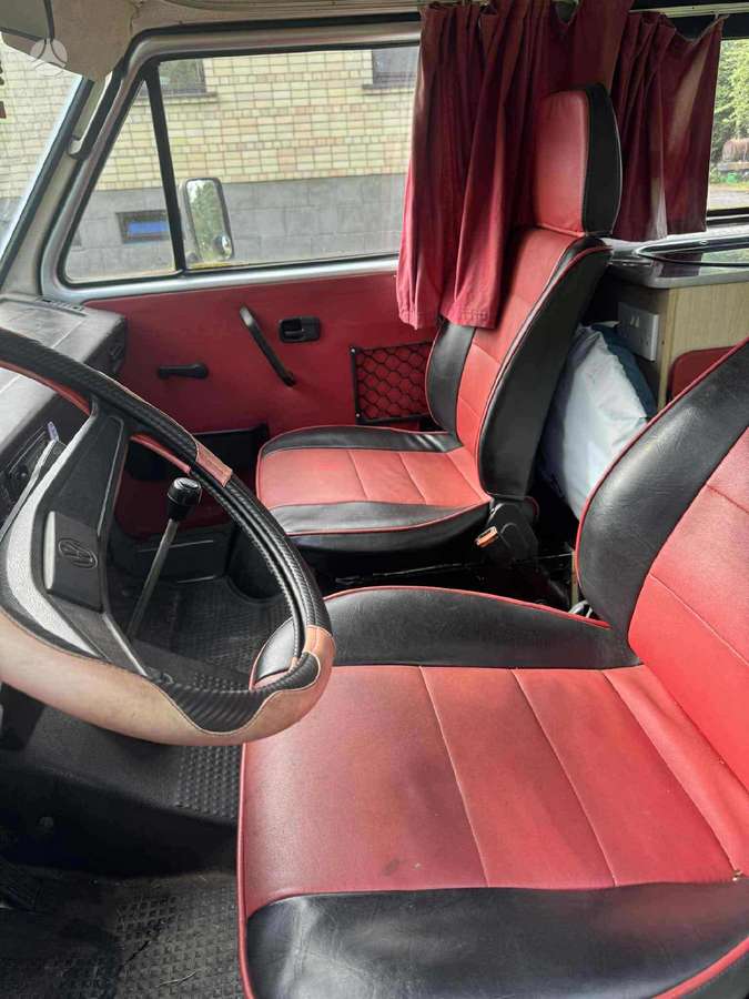 Volkswagen Transporter - 5