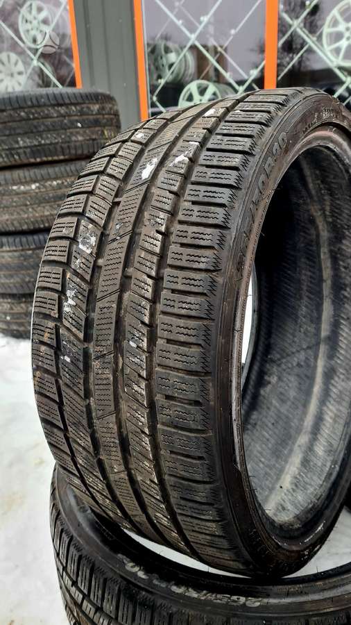 Toyo, žieminės 265/30 R20