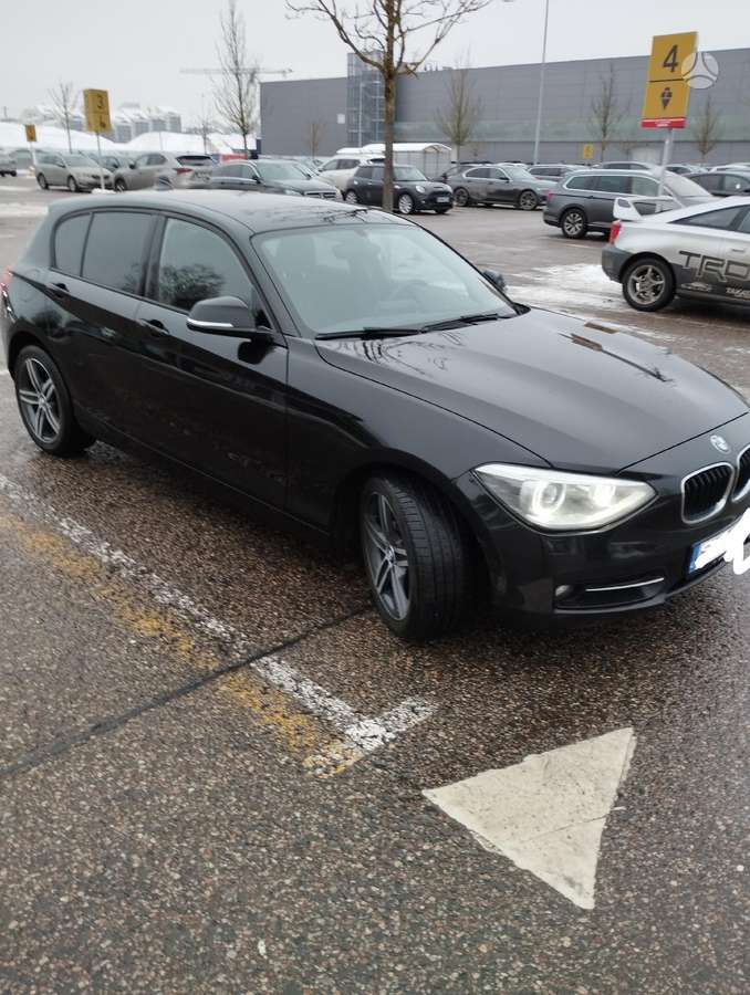 BMW 116, 2.0 l., hatchback