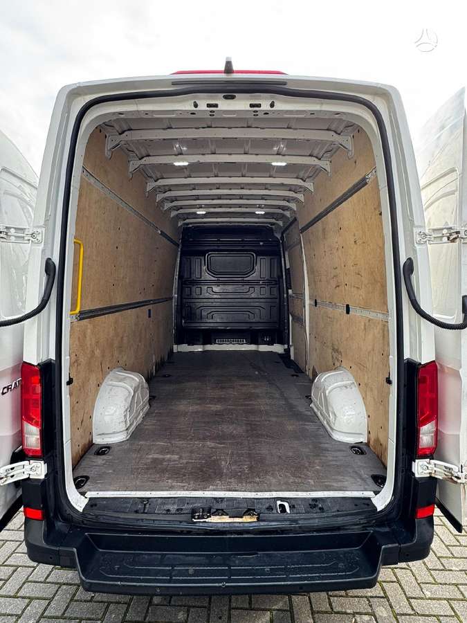 Volkswagen Crafter, 2.0 l., cargo van 7