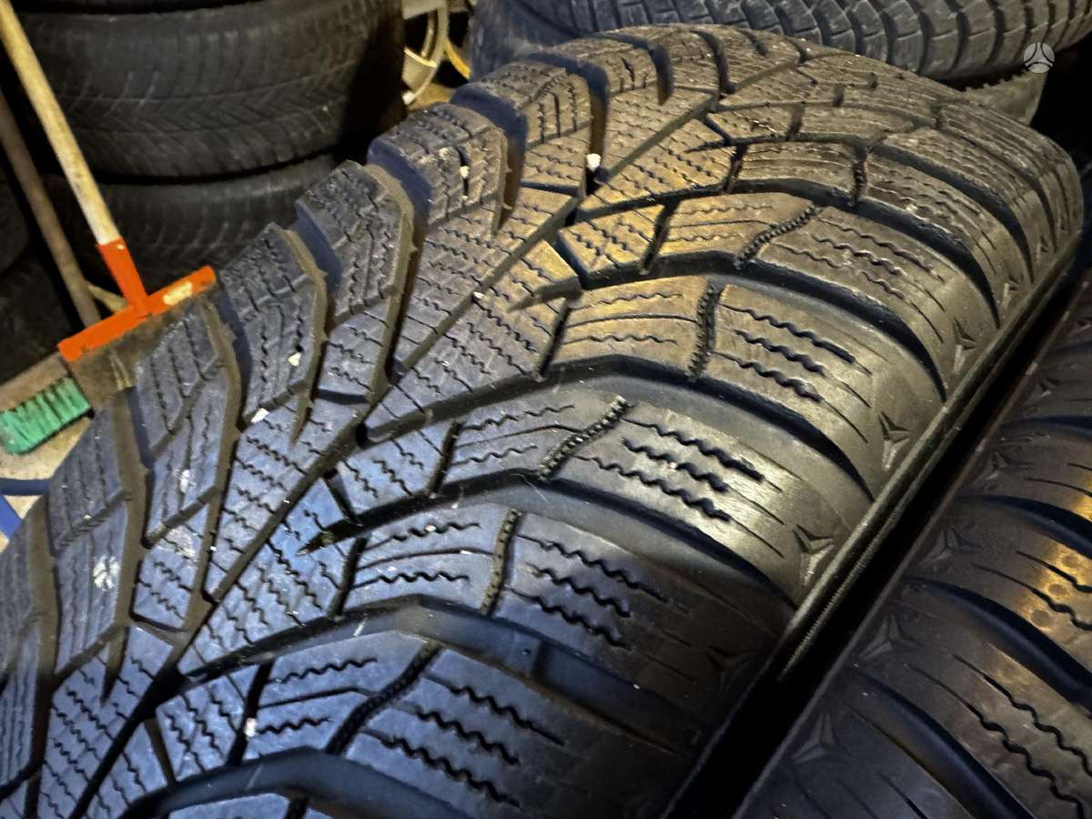 Kumho WinterCraft WP52, winter 185/65 R15
