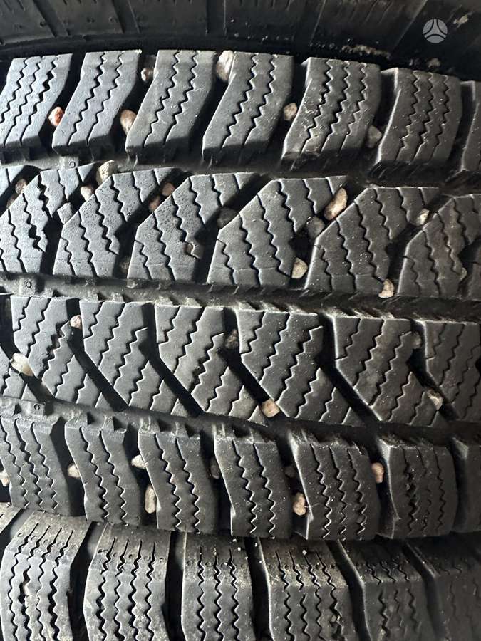 Continental, žieminės 215/65 R16