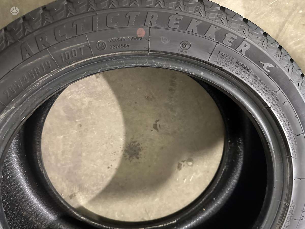 Maxxis, winter 255/45 R19