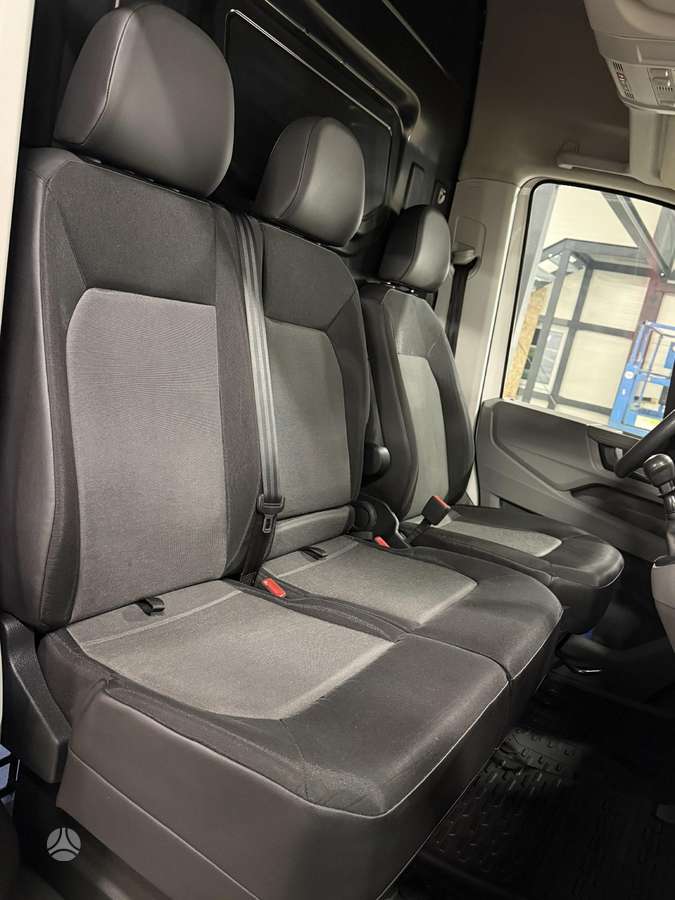 Volkswagen Crafter, 2.0 l., cargo van 10