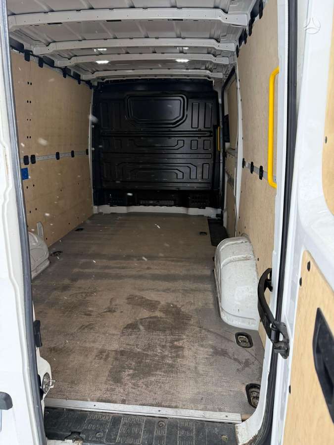 Volkswagen Crafter, 2.0 l., cargo van 6