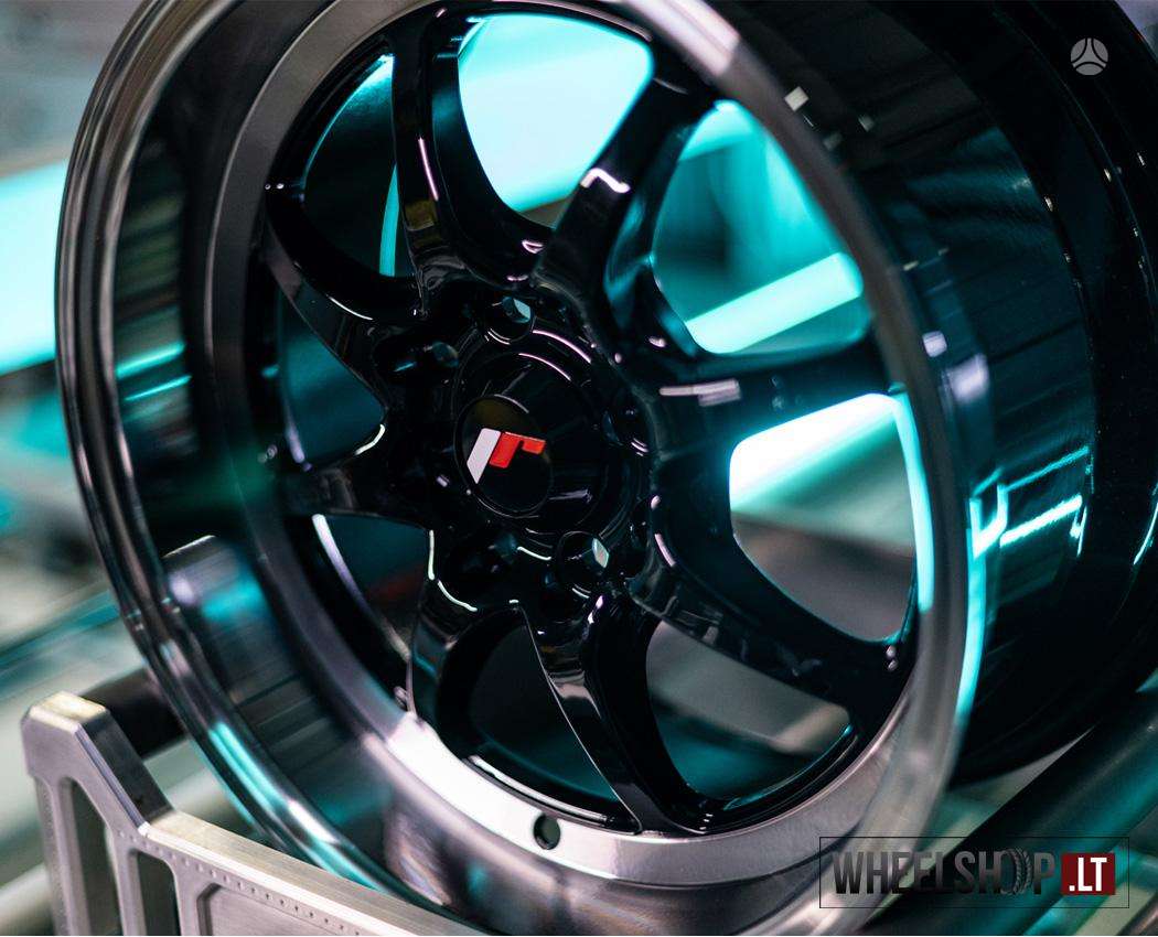 Japan Racing TF2 Gloss Black, light alloy, R15
