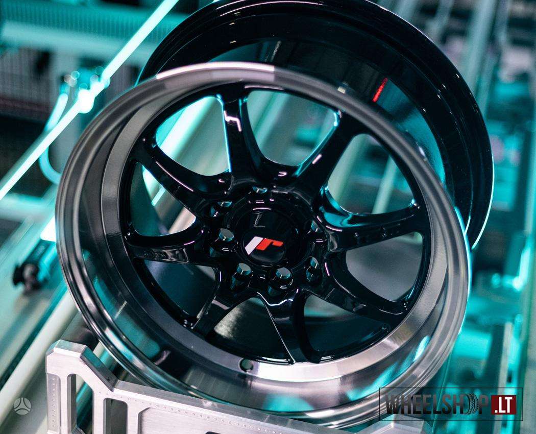 Japan Racing TF2 Gloss Black, light alloy, R15